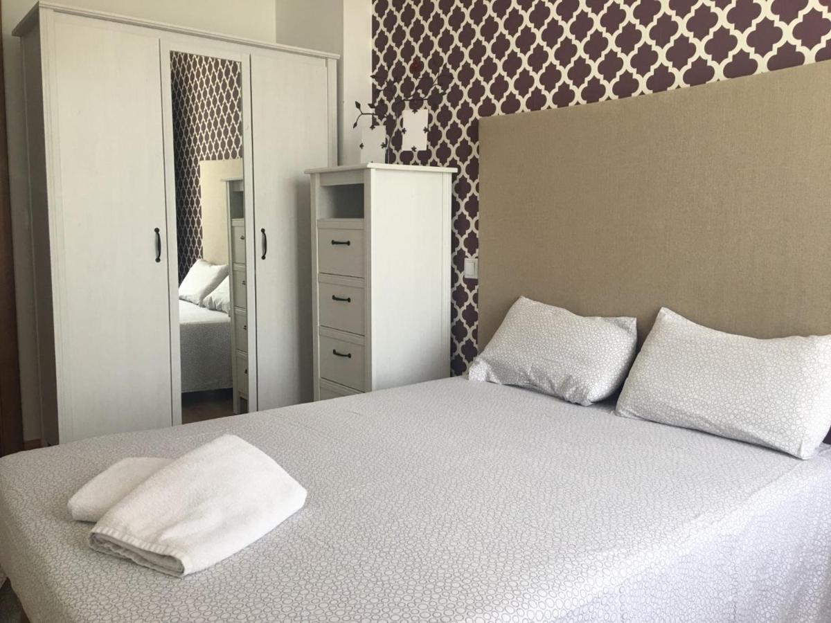 Apartamentos Turisticos Rio Gallego Fontellas  Bagian luar foto