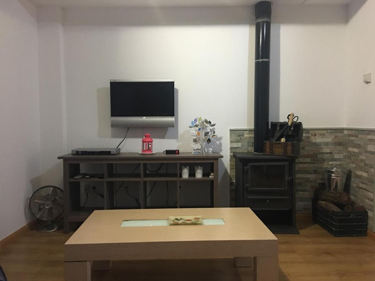 Apartamentos Turisticos Rio Gallego Fontellas  Bagian luar foto