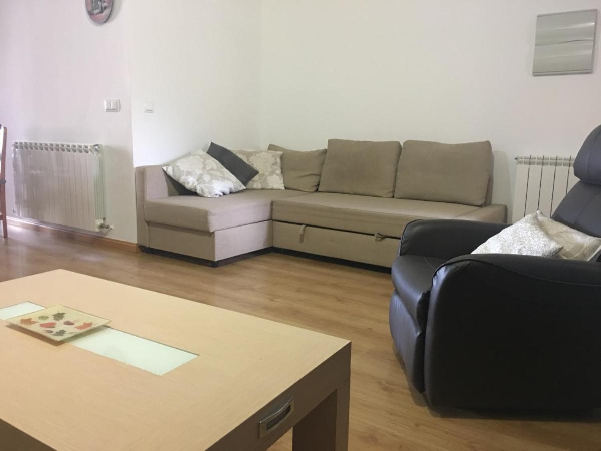 Apartamentos Turisticos Rio Gallego Fontellas  Bagian luar foto