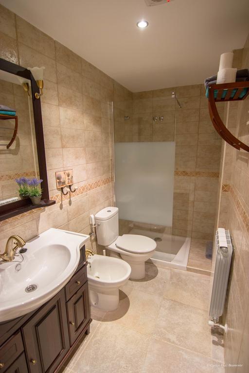 Apartamentos Turisticos Rio Gallego Fontellas  Bagian luar foto