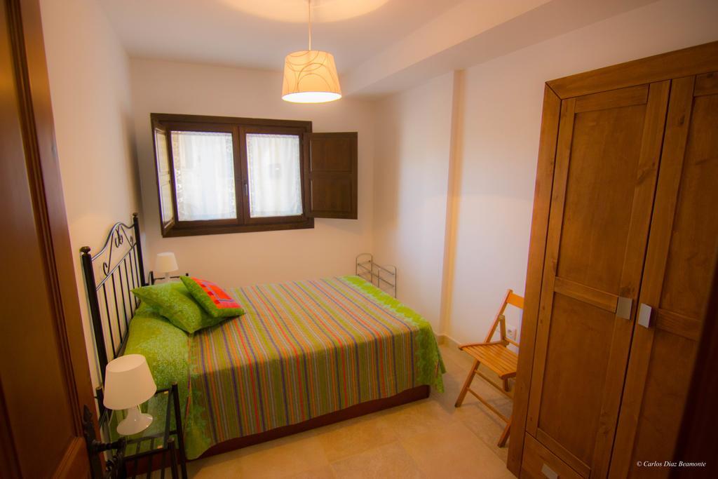 Apartamentos Turisticos Rio Gallego Fontellas  Bagian luar foto