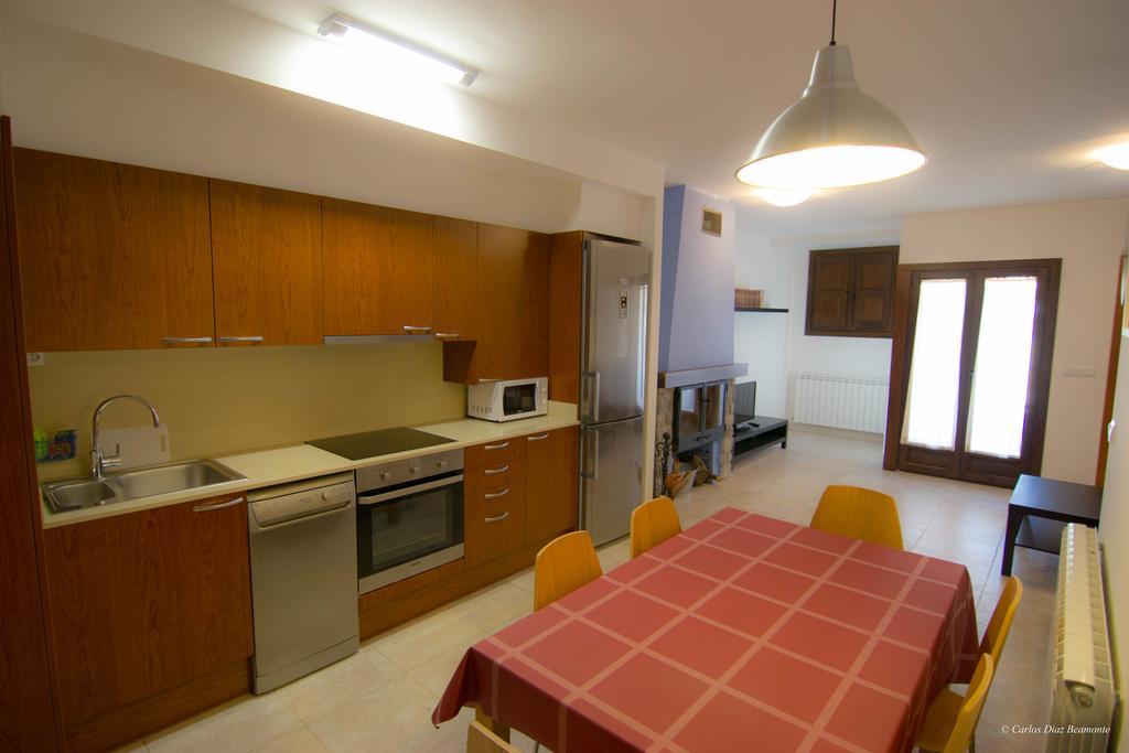 Apartamentos Turisticos Rio Gallego Fontellas  Bagian luar foto
