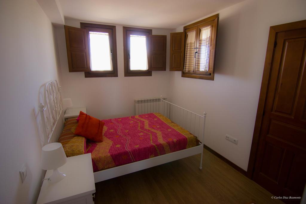 Apartamentos Turisticos Rio Gallego Fontellas  Bagian luar foto