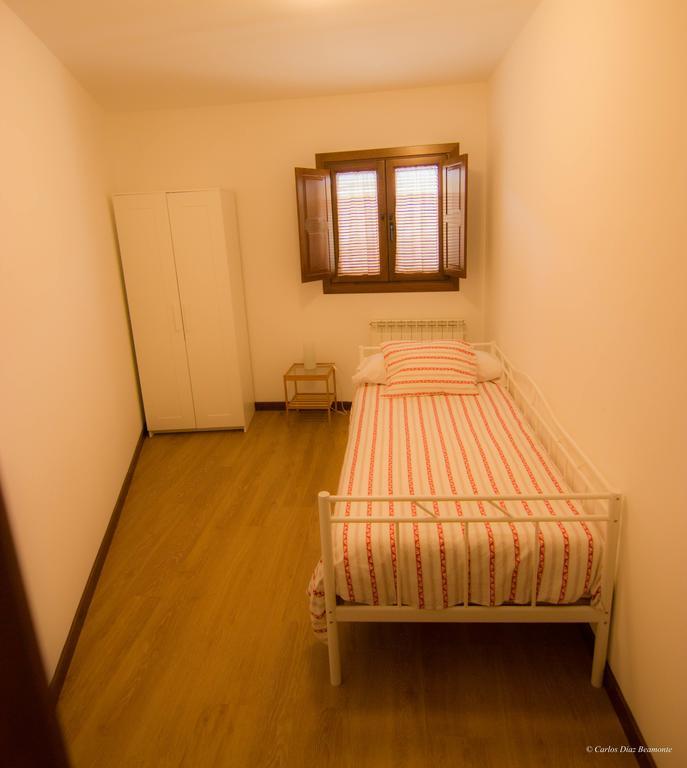 Apartamentos Turisticos Rio Gallego Fontellas  Bagian luar foto