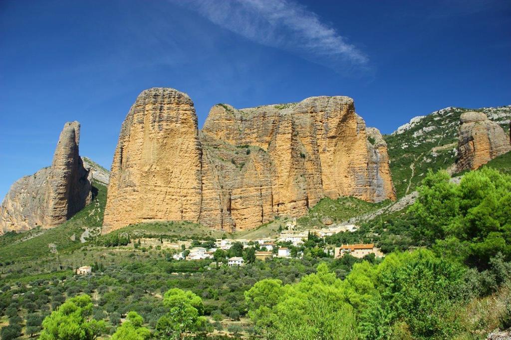 Apartamentos Turisticos Rio Gallego Fontellas  Bagian luar foto